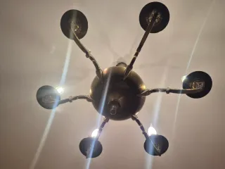 Lámpara de bronce estilo clásico