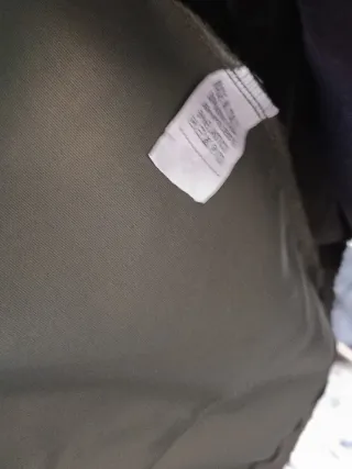 Chaqueta oversize caqui con capucha