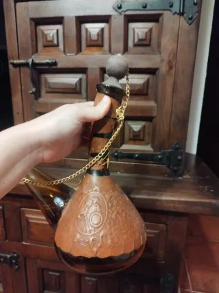 Porrón de vino cristal y cuero