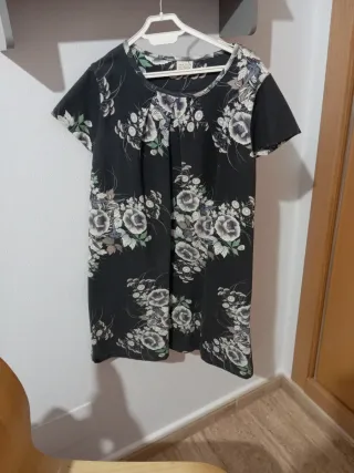 Vestido estampado floral negro