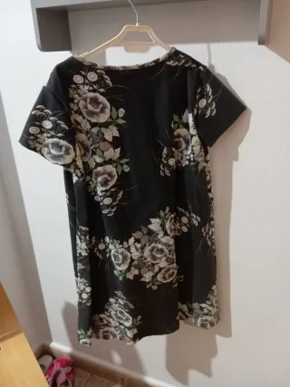 Vestido estampado floral negro