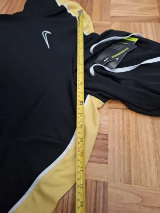Sudadera Nike Dri-FIT Negra y Amarilla Talla XS