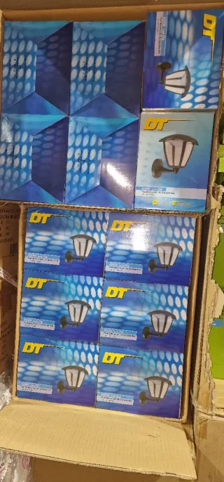 Lámparas, proyectores y plafones pantallas