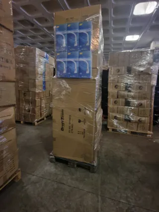 Lámparas, proyectores y plafones pantallas