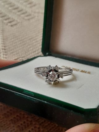 Anillo Oro Blanco 18K Diamantes