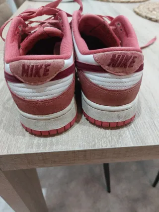 Zapatillas Nike Dunk Low Rosa y Blanco