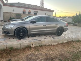 Volkswagen Passat CC 2011