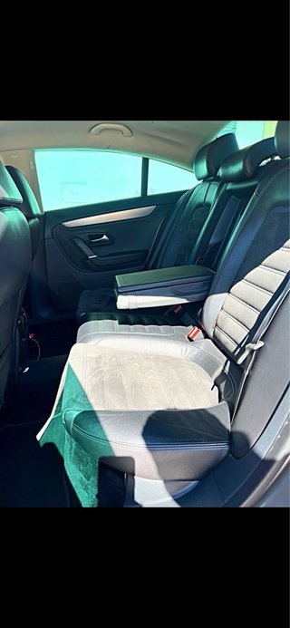 Volkswagen Passat CC 2011