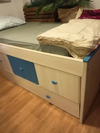 Cama juvenil con cajones