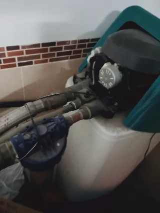 Descalcificador de agua casi nuevo