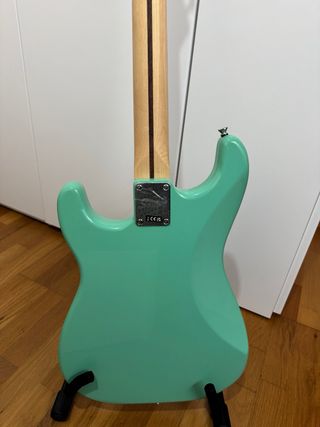 Guitarra Eléctrica Squier Stratocaster