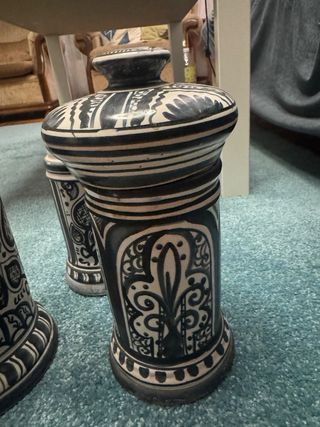 3 Tarros de cerámica de farmacia decorados