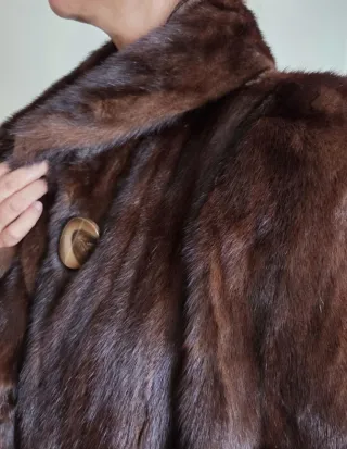 Abrigo largo mujer color marrón