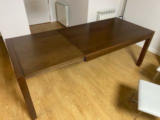 Mesa de comedor extensible de madera
