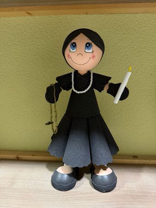 Muñeca Fofucha Goma Eva .