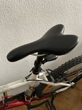 Bicicleta Decathlon Roja