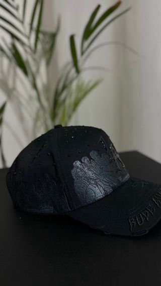 Gorra LA Rude Awakenings Tachuelas Grunge