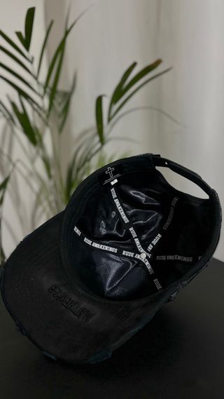 Gorra LA Rude Awakenings Tachuelas Grunge