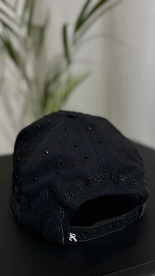 Gorra LA Rude Awakenings Tachuelas Grunge