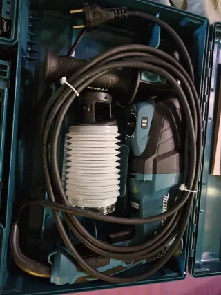 Taladro Percutor Makita HR2630 26mm