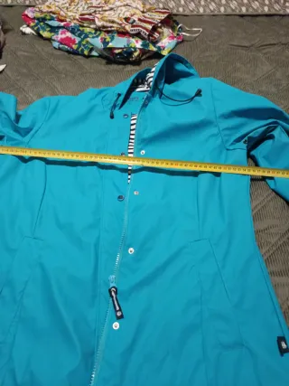 Chubasquero impermeable azul marino