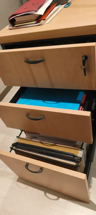 Mobiliario de oficina completo