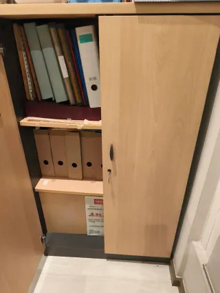 Mobiliario de oficina completo