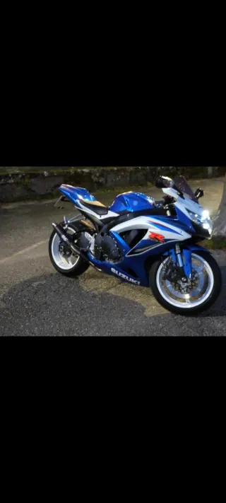 Suzuki GSX-R 600 K8