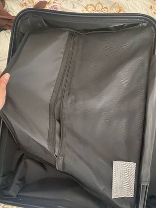 Maleta negra 65x40, un solo uso