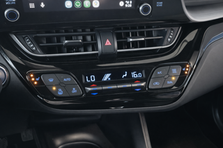 Toyota C-HR 2.0 Hybrid | Dynamic Business