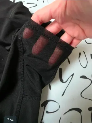 Mallas deportivas negras con detalles