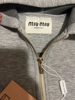 Sudadera Miu Miu Gris con Cremallera