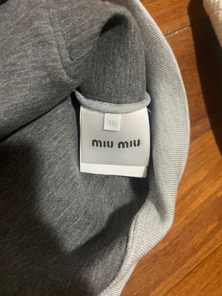 Sudadera Miu Miu Gris con Cremallera