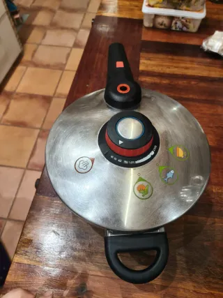 Olla Express Plata y Roja