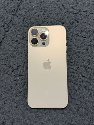 iPhone 16 Pro Max Dorado con Garantía