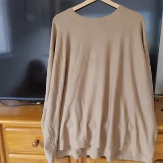 Jersey hombre cuello redondo beige