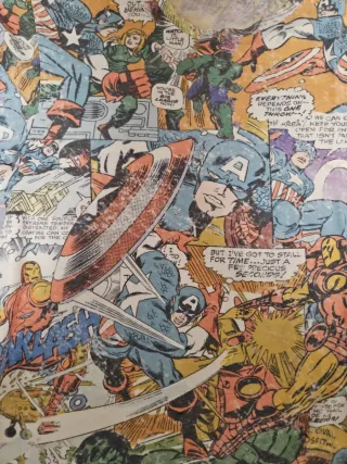 Camiseta Marvel Cómics