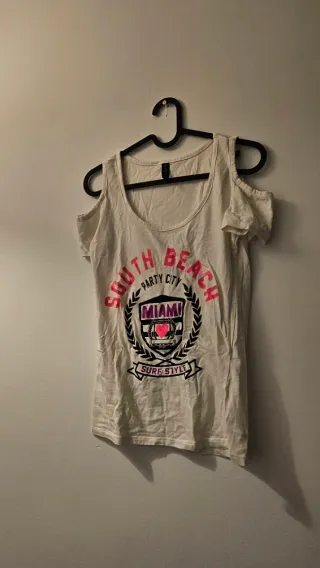 2 Camisetas de hombros descubiertos