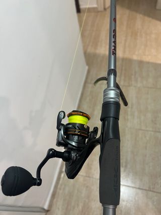 Se vende combo Caña de pesca spinning y carrete