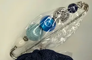 Spilla con perle e ciondolo albero vita