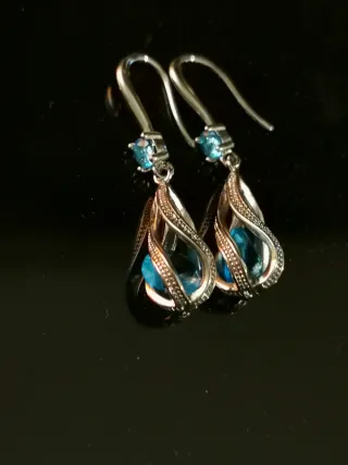 Orecchini pendenti a goccia