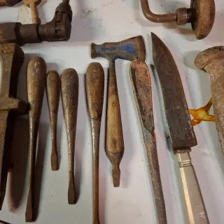 Tijeras antiguas de podar metal y madera