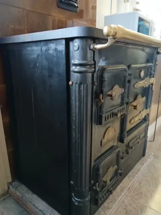 Cocina de leña antigua