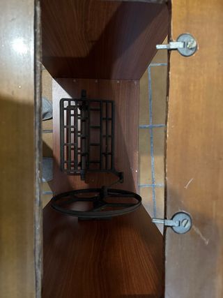Mueble para máquina de coser de madera
