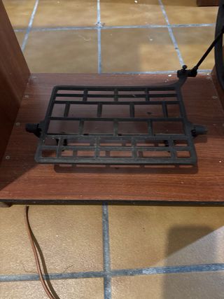 Mueble para máquina de coser de madera