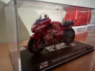 Ducati Desmosedici Roberto Rolfo 2005