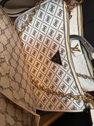 Bolso Guess Negro y Blanco