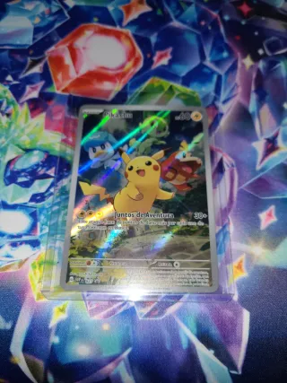 Carta Pokémon Pikachu Juntos de Aventura