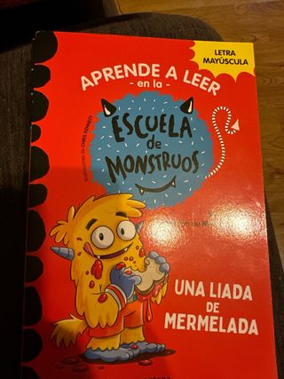 Libros infantil ESCUELA DE MONSTRUOS