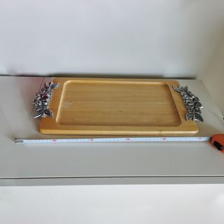 Bandeja madera y estaño decorada